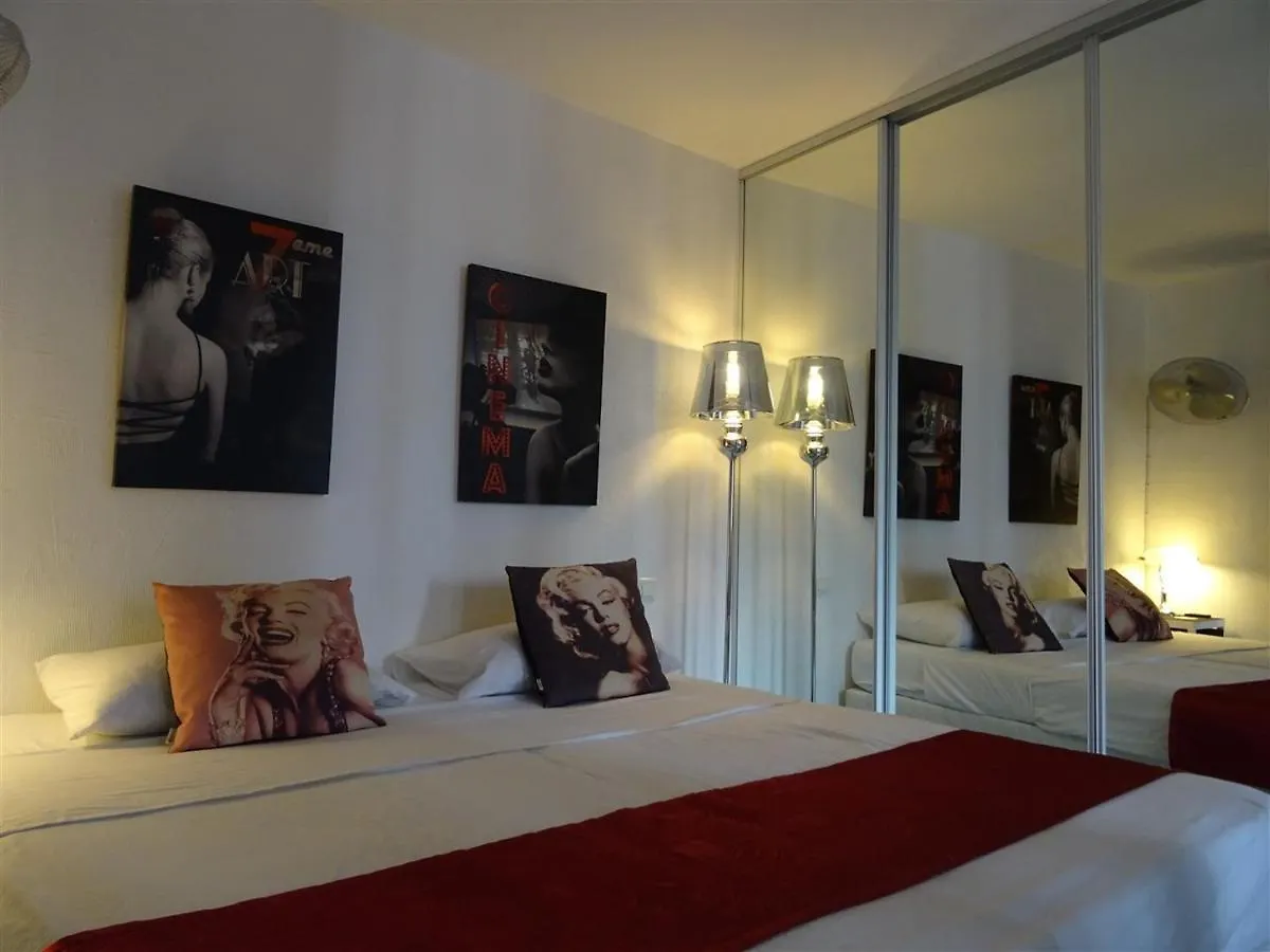 Apartment Rue St Antoine Cannes 0*,  France