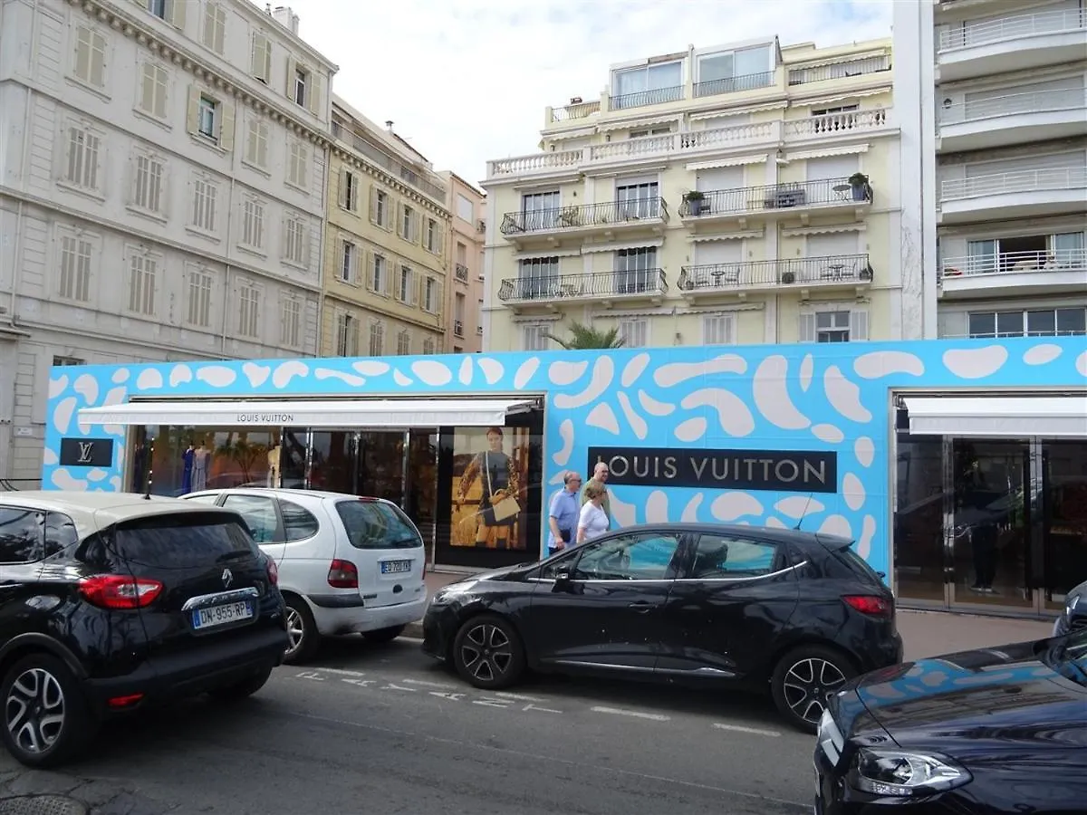 Apartment Rue St Antoine Cannes
