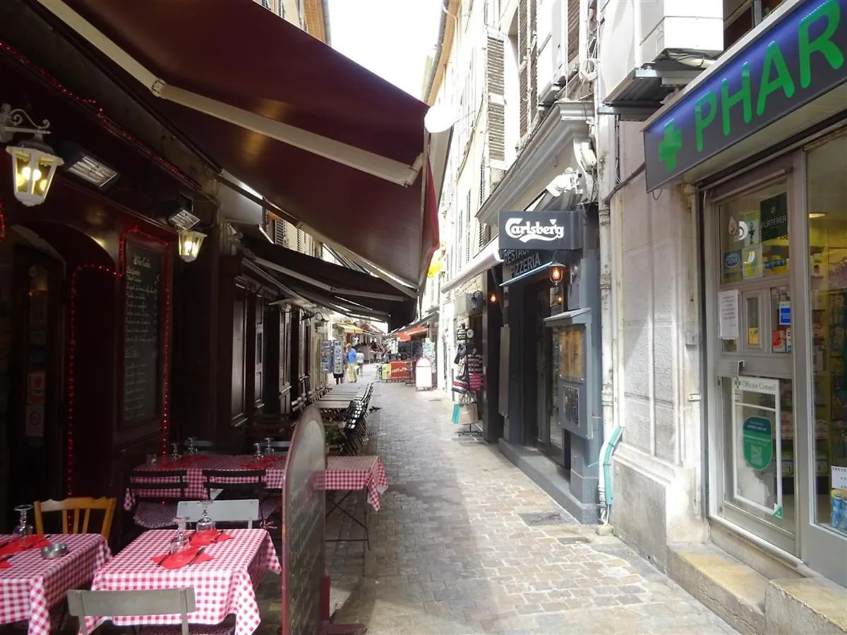 Apartment Rue St Antoine Cannes