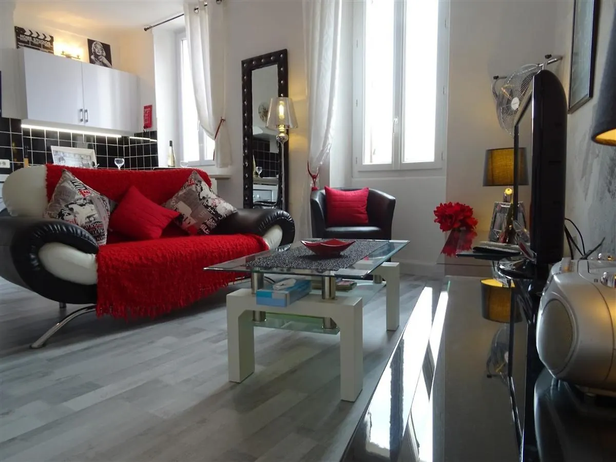 Apartment Rue St Antoine Cannes