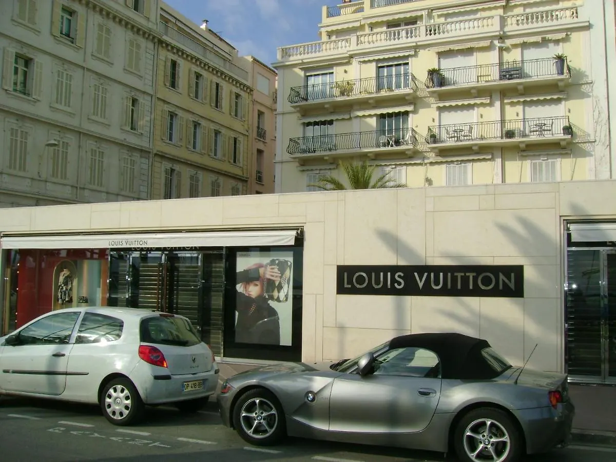 Apartment Rue St Antoine Cannes