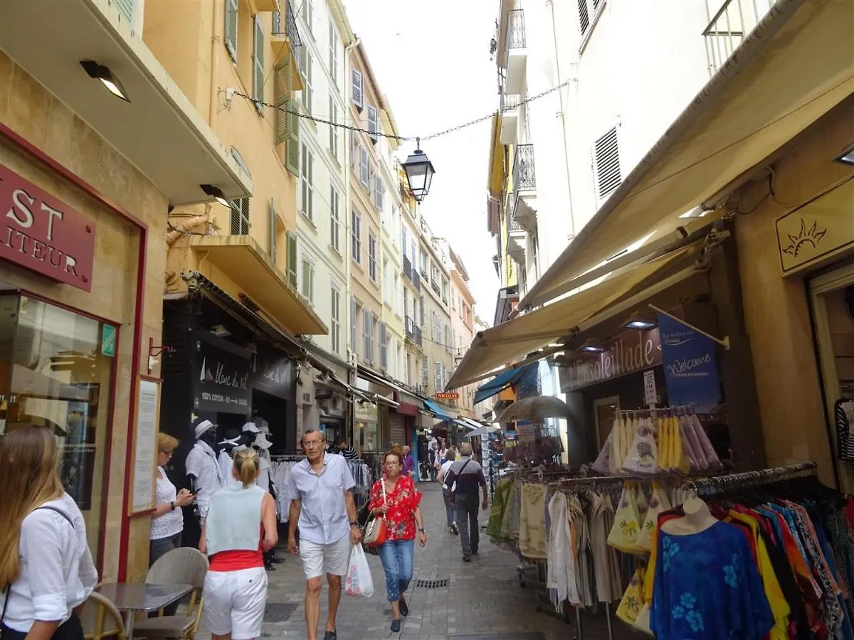 Apartment Rue St Antoine Cannes